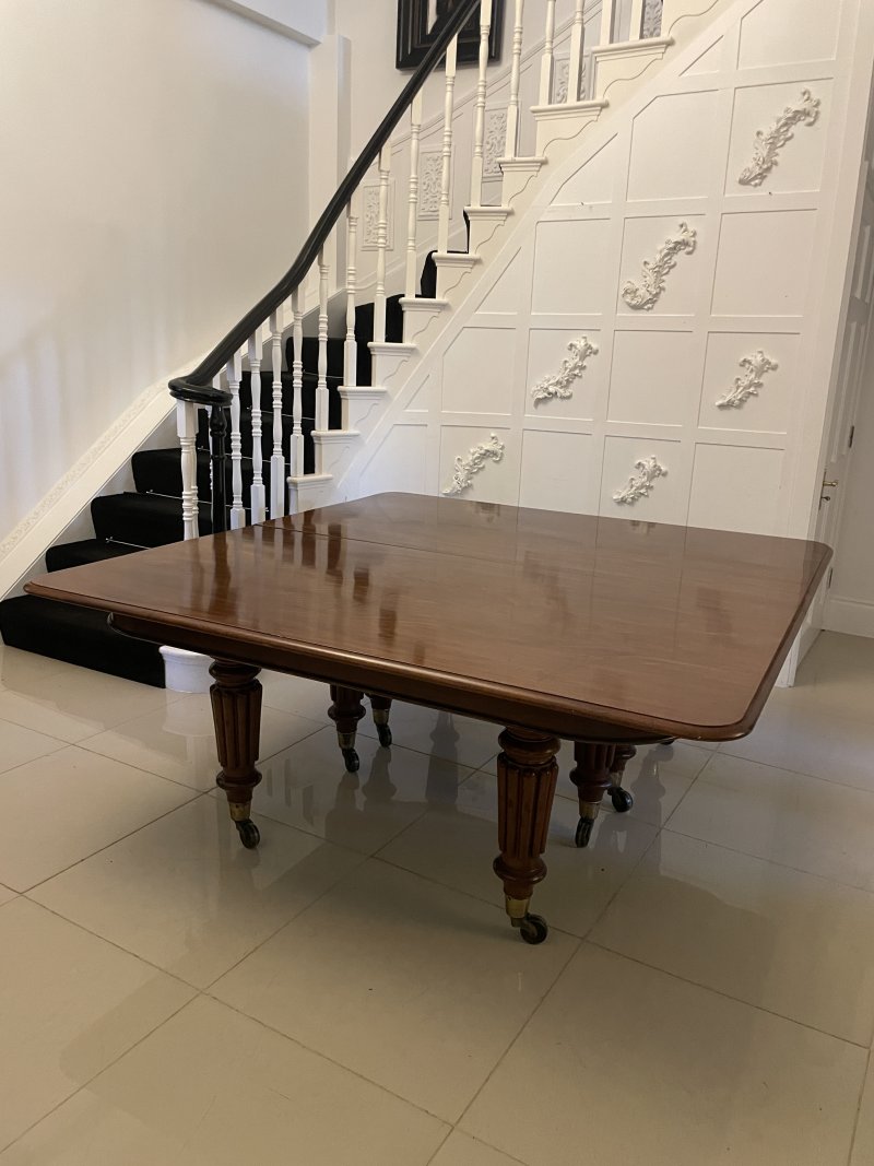 Outstanding Quality Large 16/20 Seater Antique Victorian Figured Mahogany Dining Table 73 x 176 x 420 cm - Image 9